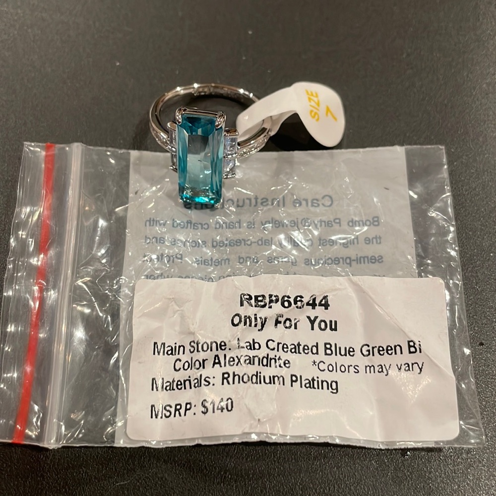 Bomb party size 7 ring